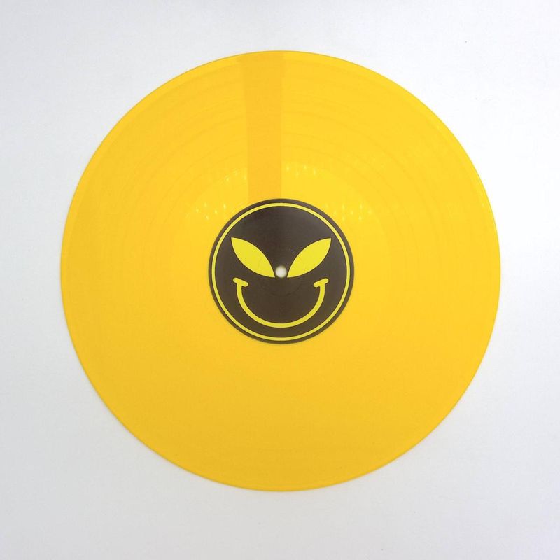 Alien Rave — AURA vinyl cover