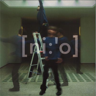 Neo — [ni:’o] vinyl cover
