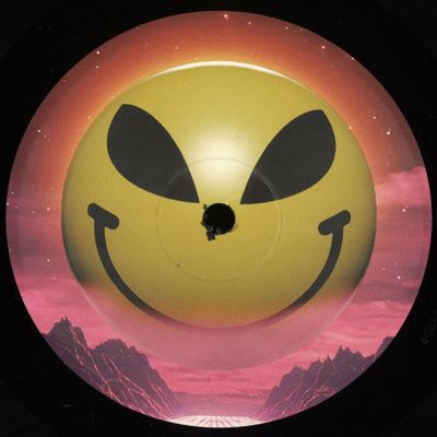 Alien Rave — Deep Space vinyl cover
