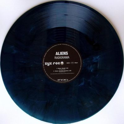 Radiorama — Aliens vinyl cover