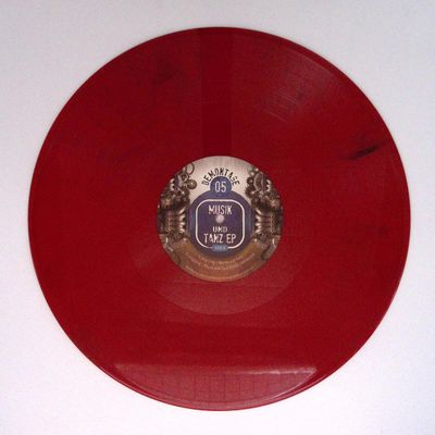 — Musik Und Tanz EP vinyl cover